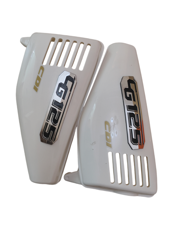 Motorcycle Spare Parts: CG Pair of White Side Covers - Image 5